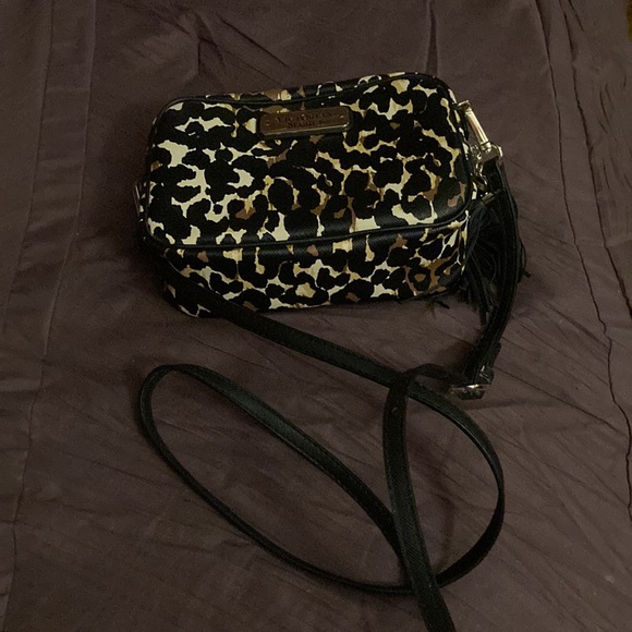 I bought it but never use it, it’s from Victoria secrets. - Picture 6 of 10